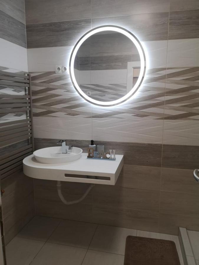 Relax Beach Apartman Hajdúszoboszló Exterior foto