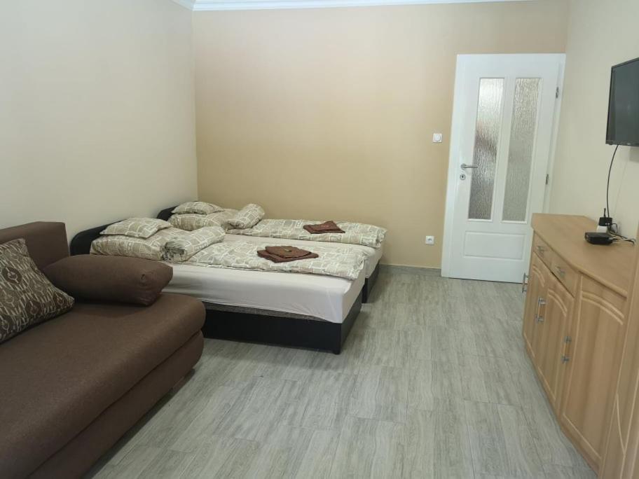 Relax Beach Apartman Hajdúszoboszló Exterior foto